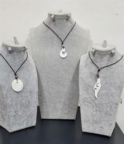 COLLANA FEMMIILE IN MADREPERLA