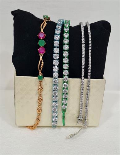 BRACCIALE FEMMINILE. LINEA TENNIS