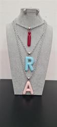 COLLANA CON LETTERA. LINEA SARNIRO